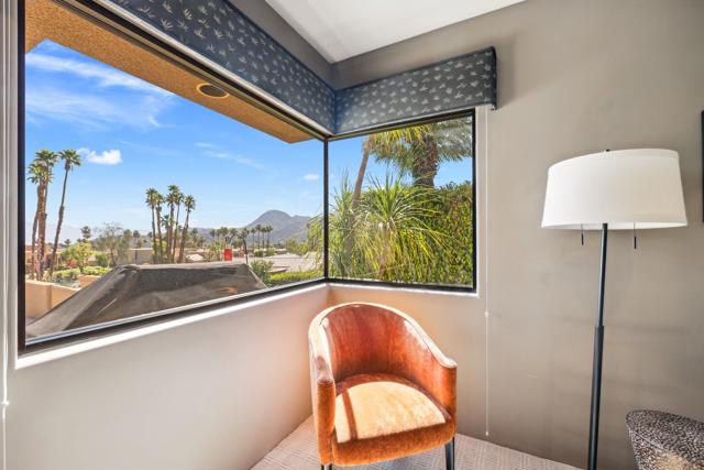 73231 Mariposa Drive, Palm Desert CA: https://media.crmls.org/mediaz/87c99543-afd8-4089-9ce4-0de8b7d84594.jpg