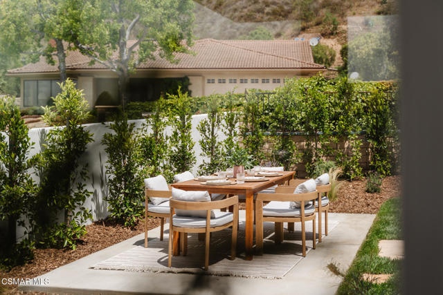 1207 Westridge Drive, Ventura CA: https://media.crmls.org/mediaz/87cb16bb-4466-43ea-8948-c8245e1ef716.jpg