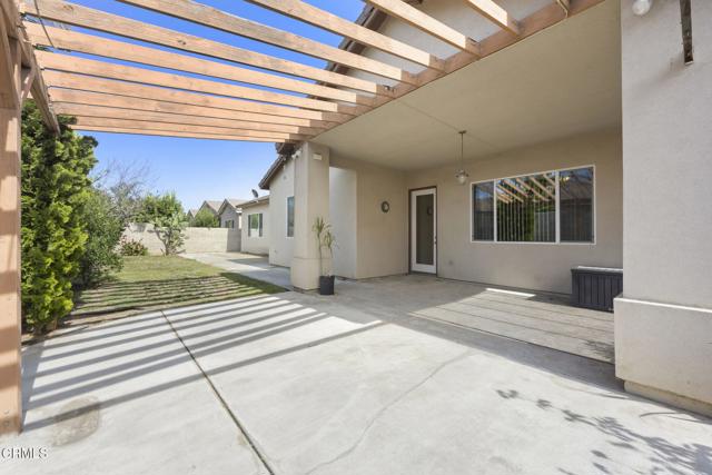 13418 Giro Drive, Bakersfield CA: https://media.crmls.org/mediaz/87cbe63d-5b55-422e-9c44-35c97b054139.jpg