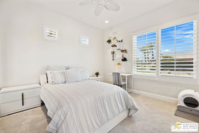1 Toscana Way, Rancho Mirage CA: https://media.crmls.org/mediaz/87cdbc09-f1f8-439e-8a01-15f07bc21cfe.jpg