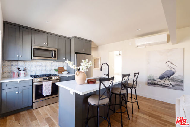 5200 S St Andrews Place, Los Angeles CA: https://media.crmls.org/mediaz/87ce6b70-bbaa-4a97-a0a5-cea8d8e43b22.jpg