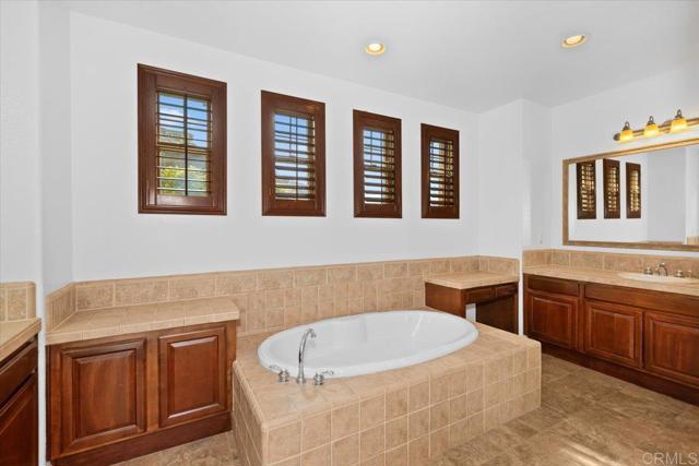 Detail Gallery Image 28 of 54 For 838 Genoa Way, San Marcos,  CA 92078 - 5 Beds | 4/1 Baths