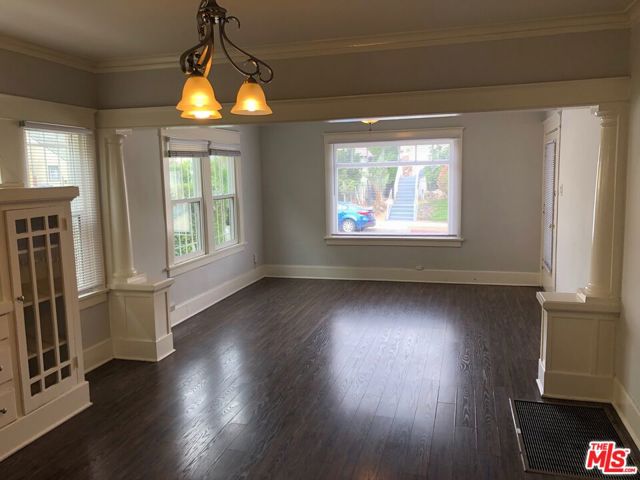 1604 La Fayette Road, Los Angeles CA: https://media.crmls.org/mediaz/87ceb38d-7f18-4ca0-b348-dc21a0d91909.jpg