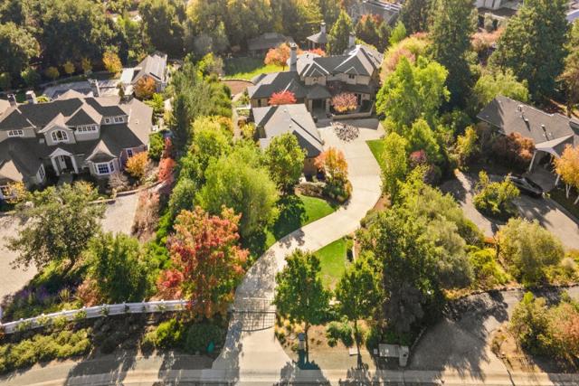26140 Rancho Manuella Lane, Los Altos Hills CA: https://media.crmls.org/mediaz/87cfb151-6ff8-47b9-9f2e-fbdbbc959d6e.jpg