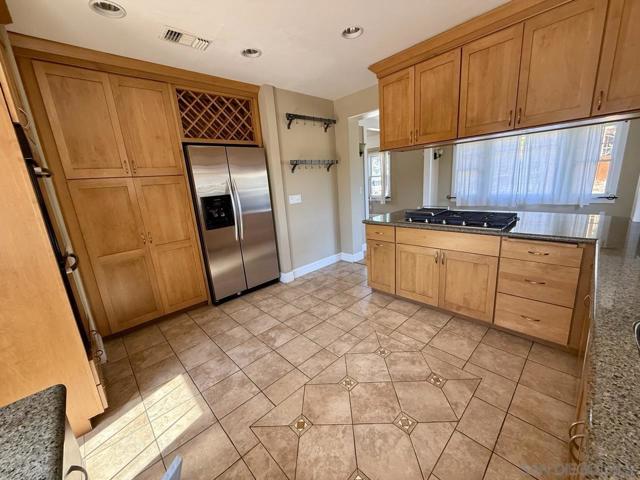 2375 Montclair St, San Diego CA: https://media.crmls.org/mediaz/87cfff78-8c96-41e7-a5cb-5bd53dd2f38f.jpg
