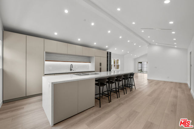 847 Huntley Drive, West Hollywood CA: https://media.crmls.org/mediaz/87d0099b-3a9a-4259-b15c-6f3fdbf44f1f.jpg