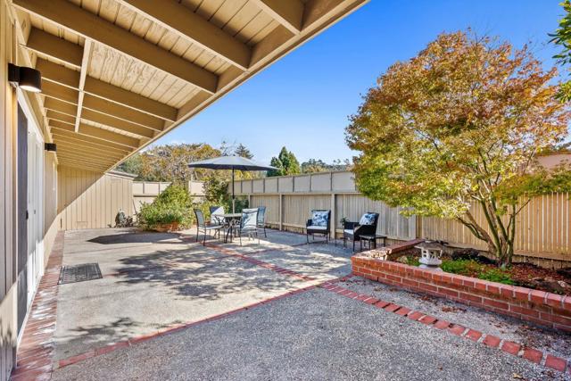 181 Hacienda Carmel, Carmel CA: https://media.crmls.org/mediaz/87d018d5-4df2-4b0d-baee-9110f7c43d8f.jpg