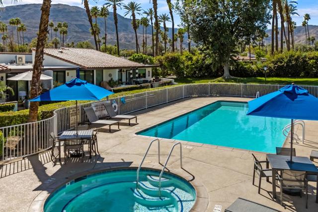 33 Medina Way, Rancho Mirage CA: https://media.crmls.org/mediaz/87d1208e-583b-443f-8656-be0fe1595cc7.jpg