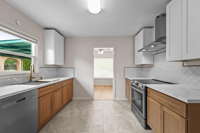 636 W 25th Street, Merced CA: https://media.crmls.org/mediaz/87d12a97-71b2-4833-b1d8-c3d3ec7baba9.jpg