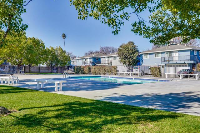 1351 Shawn Drive, San Jose CA: https://media.crmls.org/mediaz/87d20c6b-0835-4920-a80c-f5fec4388923.jpg