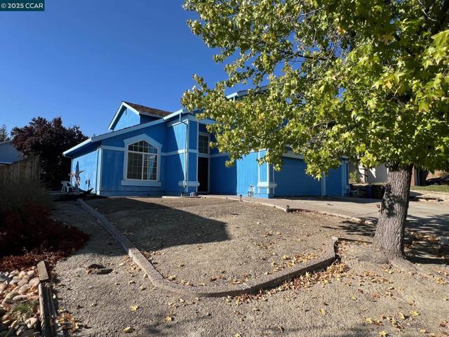 4437 Deerfield Dr, Antioch CA: https://media.crmls.org/mediaz/87d286ee-2155-42e4-ba0c-73235c06e864.jpg