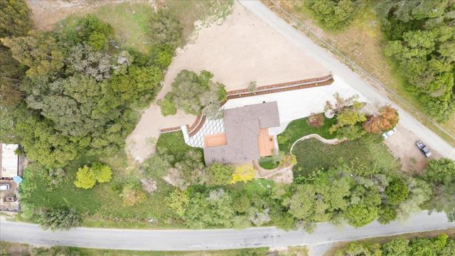 7183 Tustin Road, Salinas CA: https://media.crmls.org/mediaz/87d3ba6b-dc3c-4058-92d6-0a167f76b641.jpg