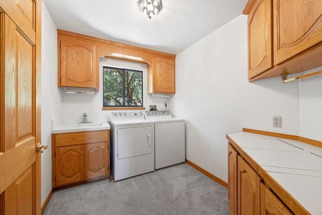 21006 Bear Creek Road, Los Gatos CA: https://media.crmls.org/mediaz/87d42fd8-edd5-4911-bb10-50ea32514ae3.jpg