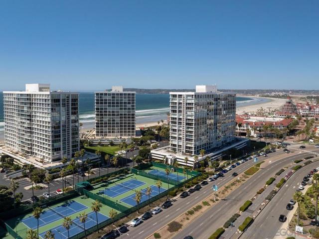 1720 Avenida del Mundo, Coronado CA: https://media.crmls.org/mediaz/87d49a94-dfcd-4a6d-bfb9-d9bcb29afde0.jpg