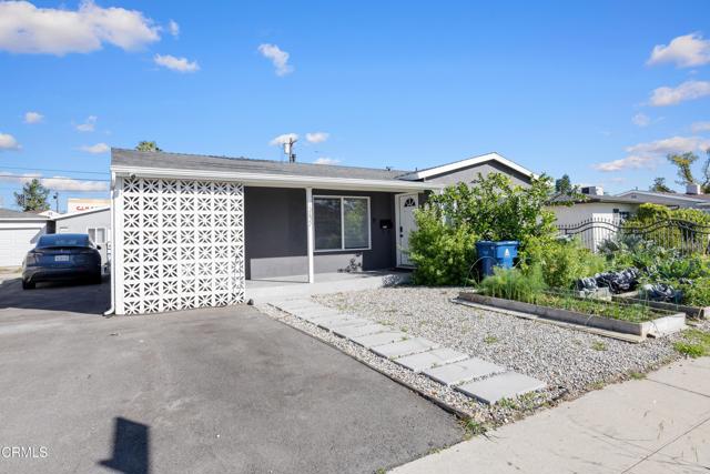 Detail Gallery Image 2 of 20 For 12827 Sylvan St, North Hollywood,  CA 91606 - 4 Beds | 3 Baths