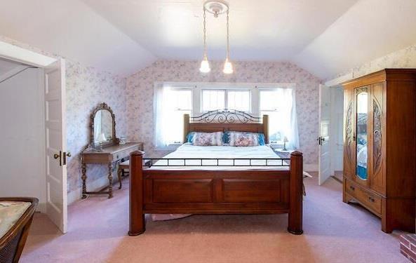 5520 S Highway 1,  CA: https://media.crmls.org/mediaz/87d6a42d-b949-4a8b-b15c-0d78c4af7546.jpg