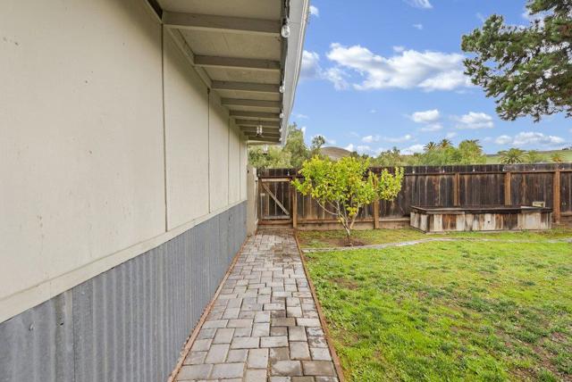 6881 F Street, Tres Pinos CA: https://media.crmls.org/mediaz/87d6f196-b3a1-4176-ae83-91495df74abc.jpg