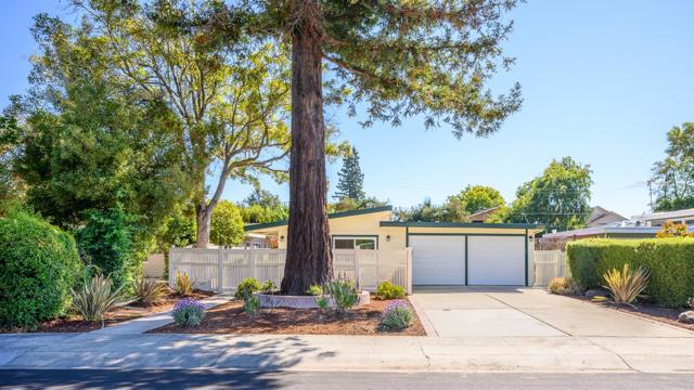 3222 Ramona Street, Palo Alto CA: https://media.crmls.org/mediaz/87d73549-de07-41ba-962a-cc5cb9f8b5fa.jpg