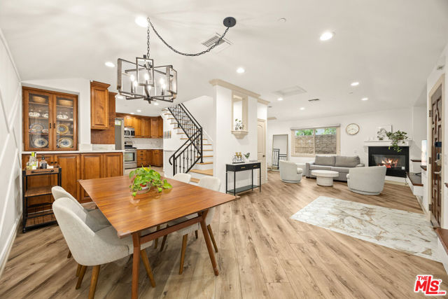 272 N Chester Avenue, Pasadena CA: https://media.crmls.org/mediaz/87d78e49-7314-401f-8cf8-8446101e14a7.jpg