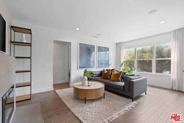 8107 Yorktown Avenue, Los Angeles CA: https://media.crmls.org/mediaz/87d7a3d6-c82d-493d-aa1b-1a64f3673d8e.jpg