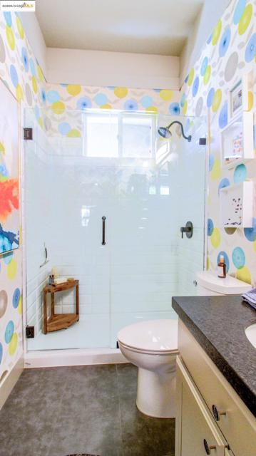 881 Inverness Ln, Brentwood CA: https://media.crmls.org/mediaz/87d7d83a-4414-49fa-a5eb-9ac74c19b0ba.jpg
