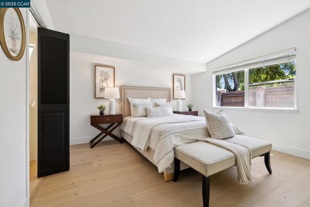 12 La Sonoma Ct, Alamo CA: https://media.crmls.org/mediaz/87d81a49-c18f-46df-99c4-d619712d4046.jpg