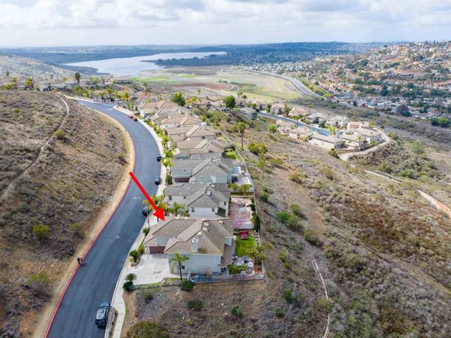 10394 Valley Waters Dr, Spring Valley CA: https://media.crmls.org/mediaz/87d8227c-126a-4904-9b24-06e379feeeeb.jpg