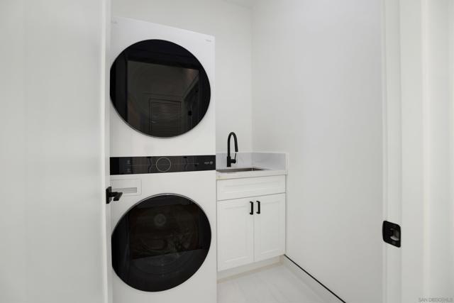 12523 El Camino Real, San Diego CA: https://media.crmls.org/mediaz/87d8a758-4b2e-4619-94f0-b4942161061d.jpg