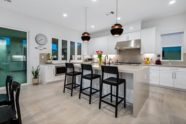 75364 Mansfield Drive, Indian Wells CA: https://media.crmls.org/mediaz/87d8f980-cbde-4d17-b131-3d85c954e4e4.jpg