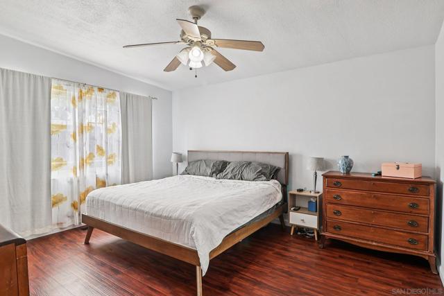 1097 Wayside Ave, El Cajon CA: https://media.crmls.org/mediaz/87d93c79-1bc2-422f-9bd7-f046b6178694.jpg