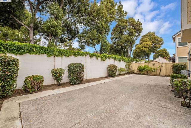 4293 OLIVER WAY, Union City CA: https://media.crmls.org/mediaz/87d994a2-e20f-486f-a1ef-ff2a6c5f0574.jpg
