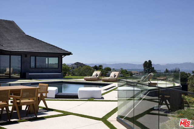 Drew Fenton | 16401 Mulholland Drive Los Angeles CA | MLS: 7706113