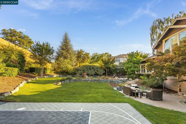 108 Shadewell Dr, Danville CA: https://media.crmls.org/mediaz/87da5380-9c39-4edc-978d-d100c718a0c8.jpg