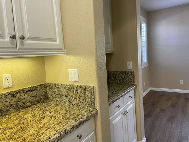 Detail Gallery Image 8 of 39 For 3709 Lake Park Road, Fallbrook,  CA 92028 - 3 Beds | 2/1 Baths