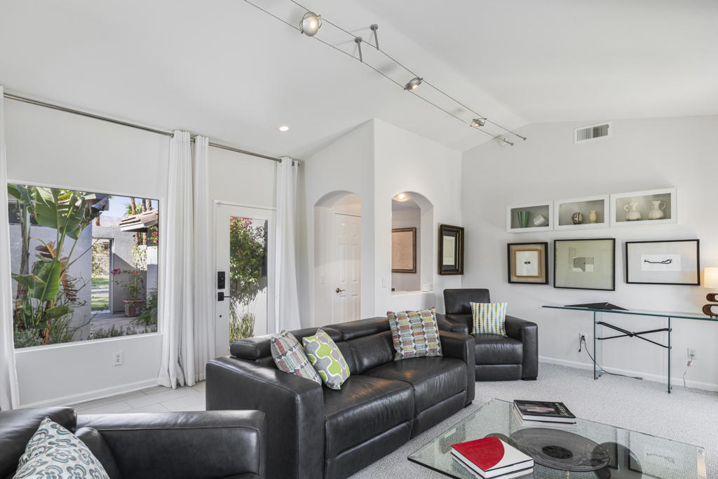 MLS #219138331PS image #2