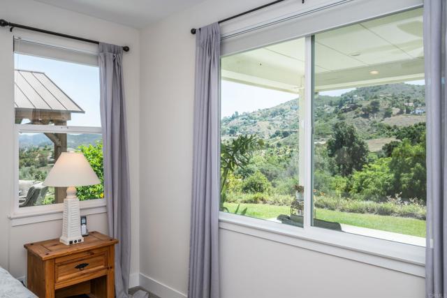 1309 Sunny Heights Road, Fallbrook CA: https://media.crmls.org/mediaz/87dba6ce-27d5-4c2e-9e07-3a2a883c1f44.jpg
