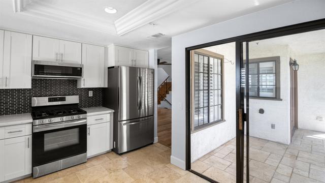 190 Bautista Court, Oceanside CA: https://media.crmls.org/mediaz/87dc1fa8-bbdd-4cd2-b179-c691230ef830.jpg