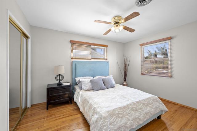 3833 Tomahawk Ln, San Diego CA: https://media.crmls.org/mediaz/87dc2acf-def7-4bb1-81e6-26890e93f0ac.jpg