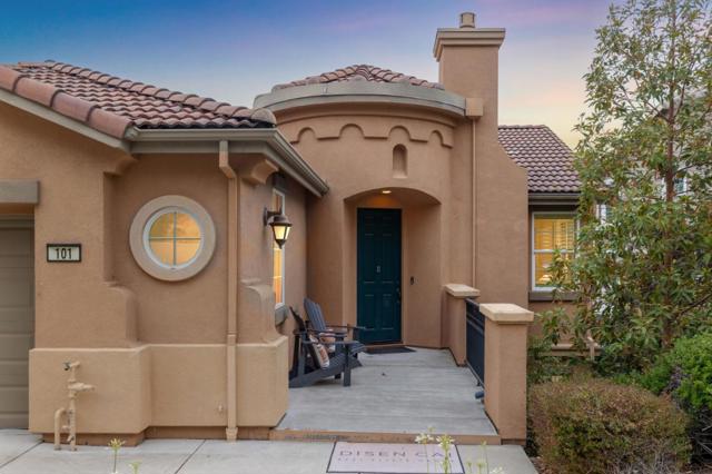 101 Butterweed Lane, Brisbane CA: https://media.crmls.org/mediaz/87dc2c42-39e6-4320-9bc1-74256d9fa102.jpg