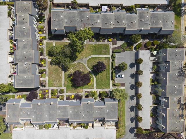 3112 La Campania, Alameda CA: https://media.crmls.org/mediaz/87dcdc20-de55-44f6-b05d-de28acddc57c.jpg
