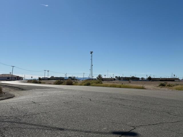 1188 Riviera Cir, Thermal CA: https://media.crmls.org/mediaz/87de2558-531d-4c76-b0ff-da1e9abb48c8.jpg