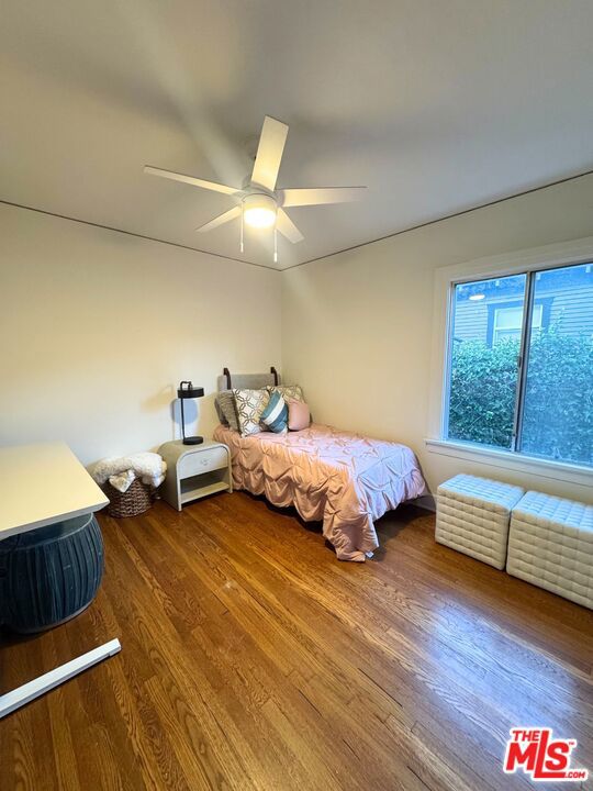 6155 Poppy Peak Drive, Los Angeles CA: https://media.crmls.org/mediaz/87de65ae-4d86-4357-b692-cad2c8f23864.jpg