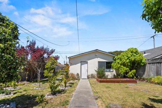 468 Gibson Avenue, Pacific Grove CA: https://media.crmls.org/mediaz/87de8118-a756-413e-87e4-71b8617dfeed.jpg