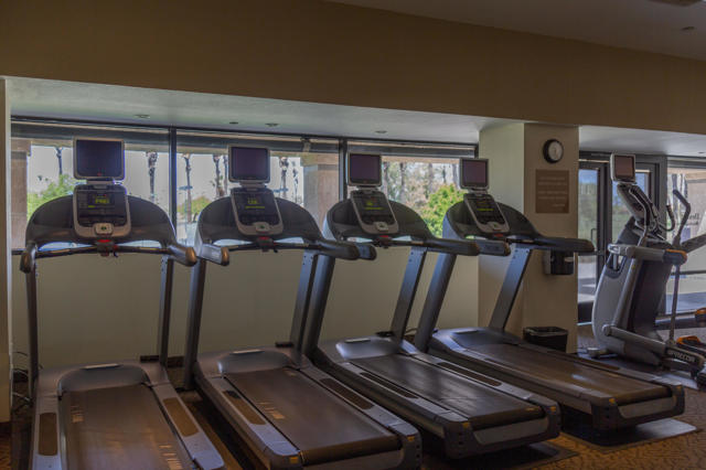 105 Brandigo Circle, Palm Desert CA: https://media.crmls.org/mediaz/87dea4e2-f00a-4d35-82cf-42468f0b6518.jpg