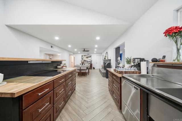 Detail Gallery Image 11 of 73 For 15281 Ranchito Dr, Perris,  CA 92570 - 6 Beds | 4 Baths