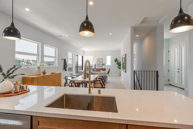 3874 W Point Drive, Los Angeles CA: https://media.crmls.org/mediaz/87dfeeb7-dea7-41c9-9954-9de7ff62ec03.jpg
