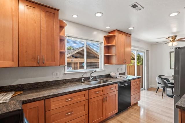 26 Saw Mill Court, Mountain View CA: https://media.crmls.org/mediaz/87e0b030-e847-4abd-86f1-cc6a34270aa5.jpg