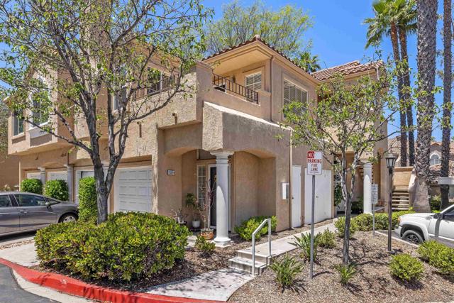 11320 Camino Playa Cancun, San Diego CA: https://media.crmls.org/mediaz/87e2a068-3272-4936-9723-b372d0357e53.jpg
