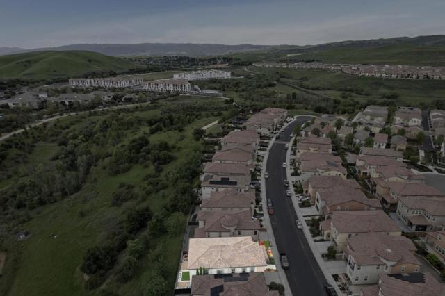6052 Alpine Blue Drive, San Ramon CA: https://media.crmls.org/mediaz/87e3a1ce-cd10-4777-a431-458270fc28d3.jpg