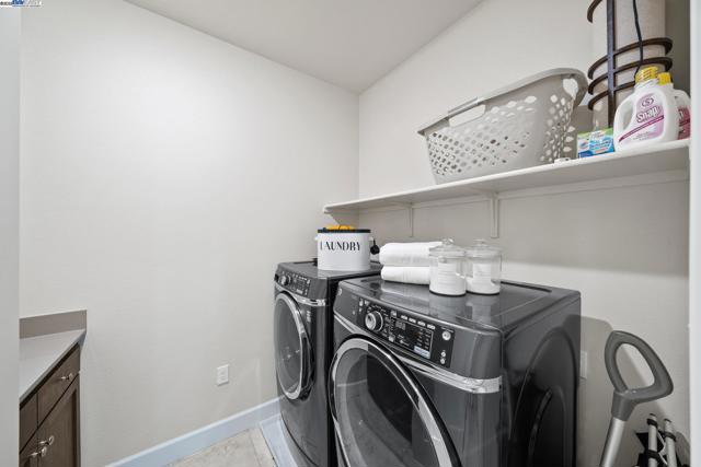 454 Persimmon Common, Livermore CA: https://media.crmls.org/mediaz/87e3d217-daec-4986-9a7d-e04e4f670cce.jpg